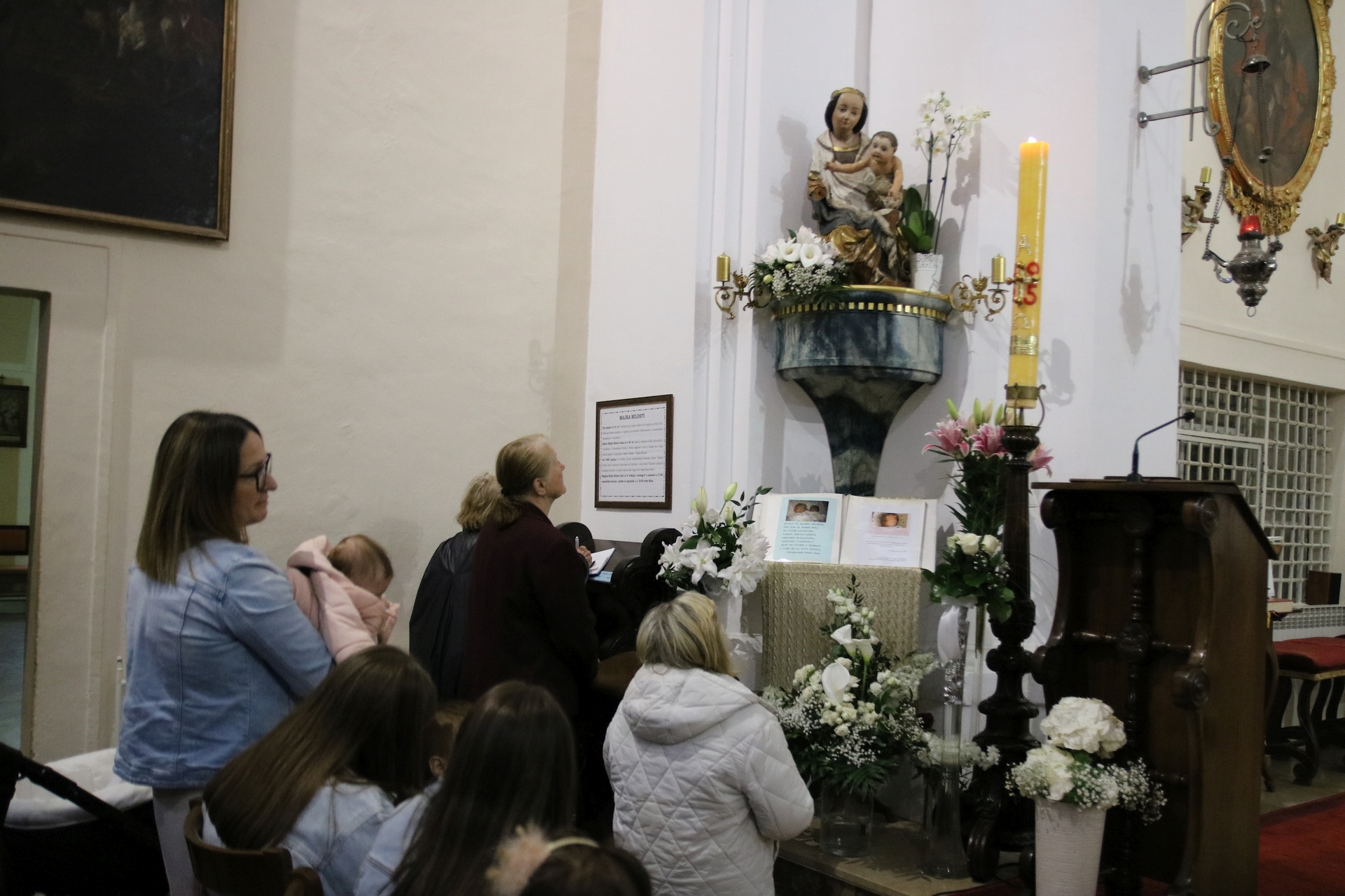 Biskup Radoš kod sestara uršulinki na proslavi Majke Milosti: "Marija je luka spasenja u burama života"